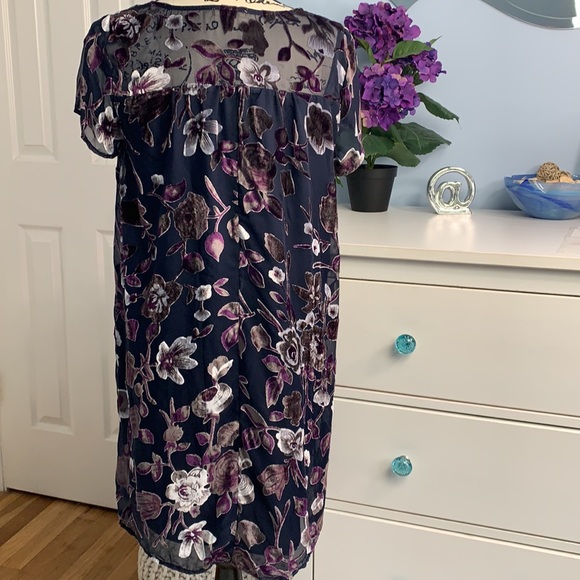 Mystree Velvet Floral Shift Dress - Picture 5 of 8
